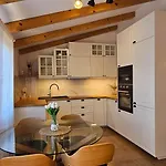 Bluemare B7 With Shared Pool Appartamento *