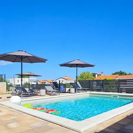 Bluemare B7 With Shared Pool