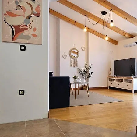 Bluemare B7 With Shared Pool Ližnjan