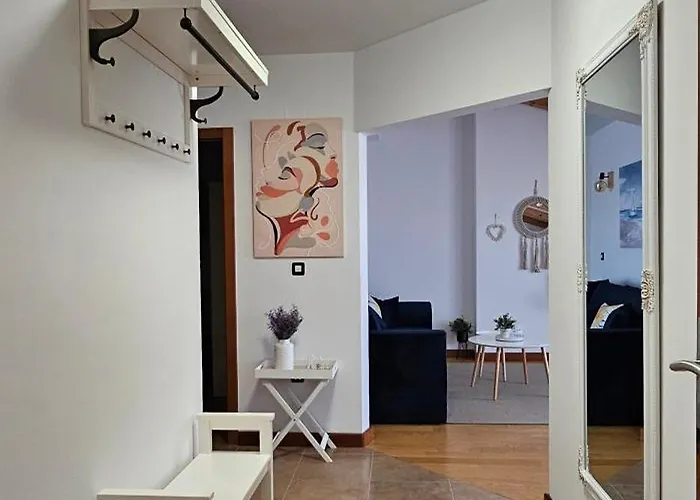 Bluemare B7 With Shared Pool Lejlighed Ližnjan