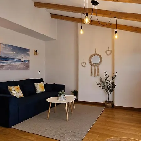 Bluemare B7 With Shared Pool * Ližnjan