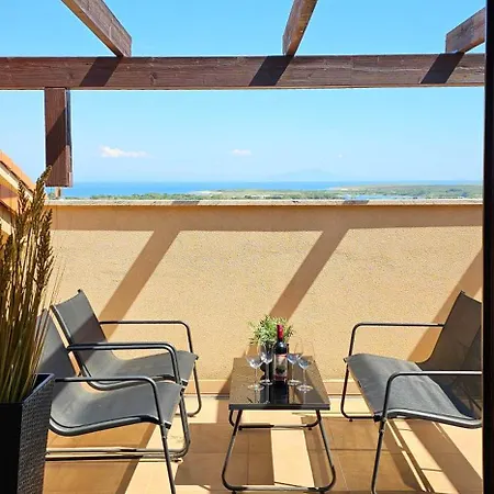 Apartmán Bluemare B7 With Shared Pool