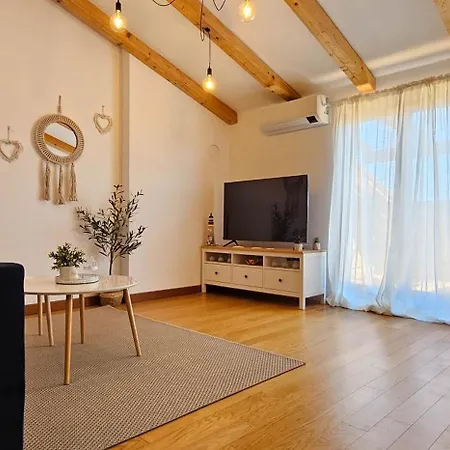 Apartmán Bluemare B7 With Shared Pool