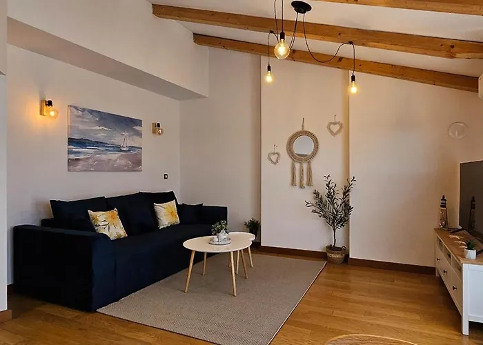 Bluemare B7 With Shared Pool * Ližnjan