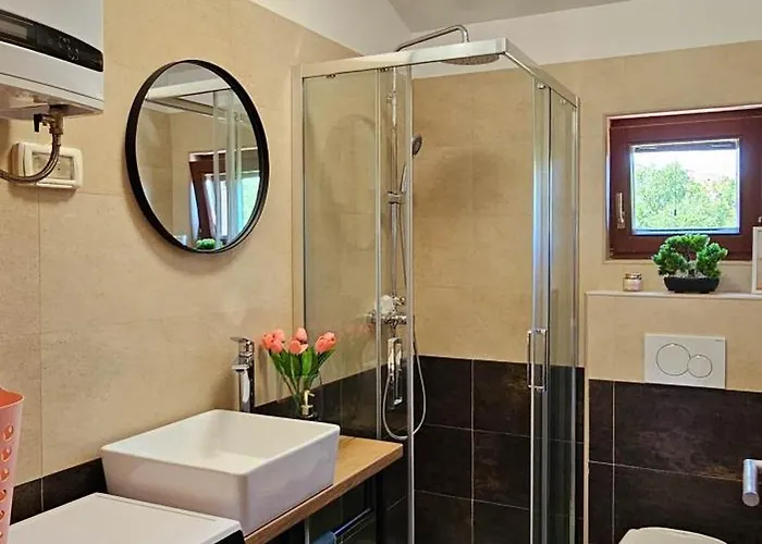 Bluemare B7 With Shared Pool Ližnjan